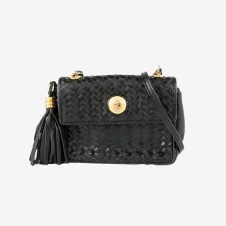 <img class='new_mark_img1' src='https://img.shop-pro.jp/img/new/icons8.gif' style='border:none;display:inline;margin:0px;padding:0px;width:auto;' />FENDI フェンディ タッセルレザーフラップショルダーバッグ ブラック ヴィンテージの商品画像