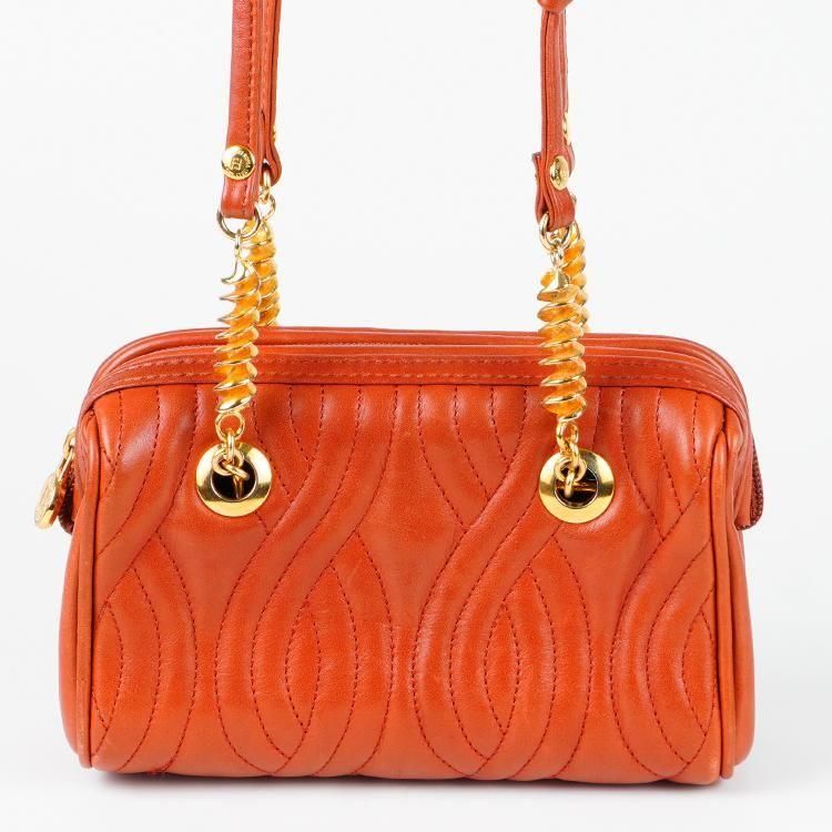 FENDI フェンディ キルティングレザーミニショルダーバッグ