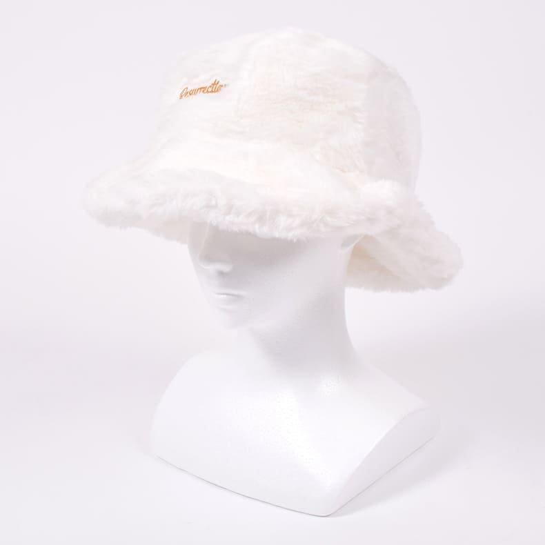 GUCCI ホワイトファーバケットハット 耳あて付き GUCCI ホワイトファーバケットハット 耳あて付き