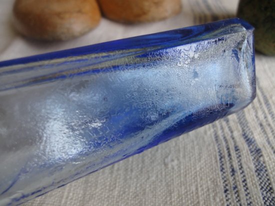 アンティークボトル　ガラスの薬瓶（ブルー）