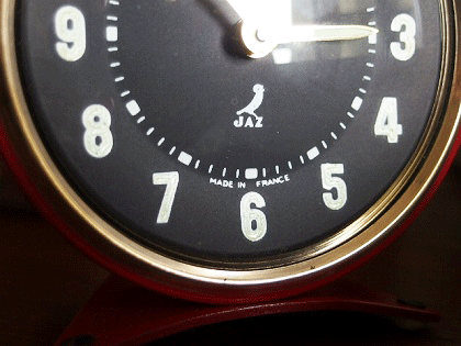 フランス JAZ 赤と黒の目覚まし時計