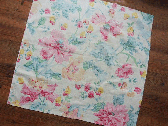 フランス アンティーク布(ベージュの花柄) フランス アンティーク布(ベージュの花柄)