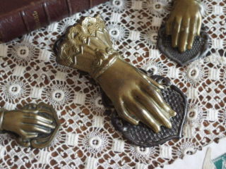 ゴールドカラー 真鍮ハンドクリップ 淑女の手 | Brocante de La