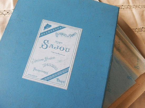 SAJOU(サジュー) 刺繍アルバムとクロスステッチ図案のセット
