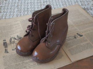 アンティーク 革製の子供靴（レザーブーツ）