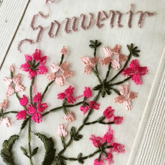 フランスアンティーク 刺繍カード（ピンク色のなでしこ）