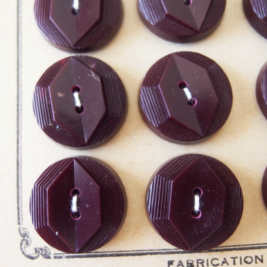 フランスヴィンテージ ボタンシートが入ったボタンの紙箱セット（チョコレート色）