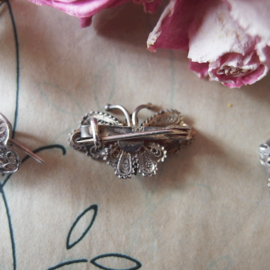 アンティーク フィリグリー（銀線細工）小さな蝶のブローチ（2）