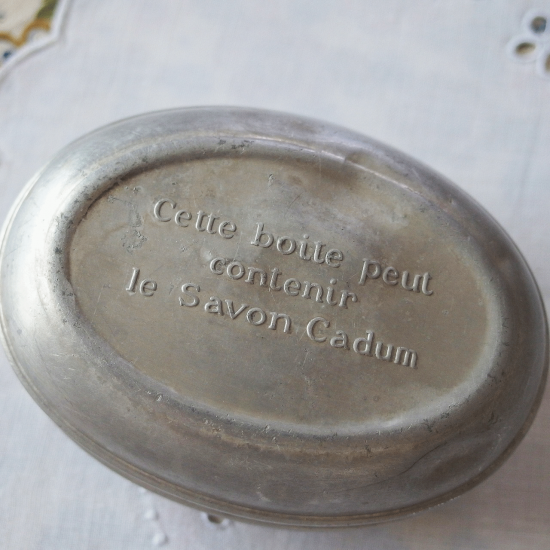 フランスアンティーク お花模様のSavon Cadum石鹸用 アルミ缶 アルミケース