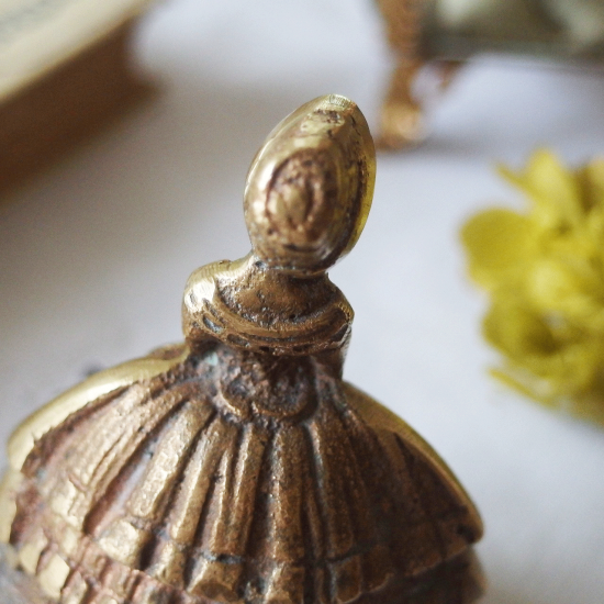 フランスアンティーク 真鍮製 貴婦人の小さなハンドベル（呼び鈴）