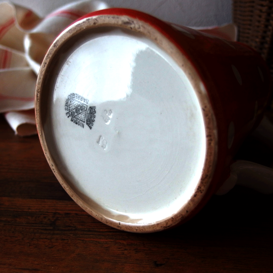 フランスアンティーク ディゴワン・サルグミンヌ 赤と白い水玉 陶器の水差し（ピッチャー）18cm