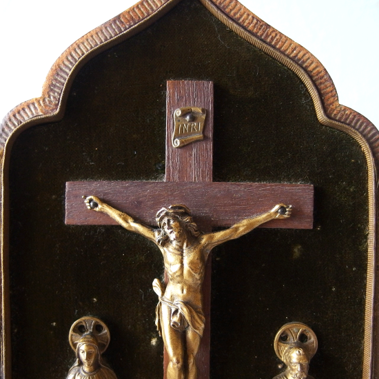 フランスアンティーク レザー製 三連の祭壇画 キリスト磔刑 聖母マリア 聖ヨセフ