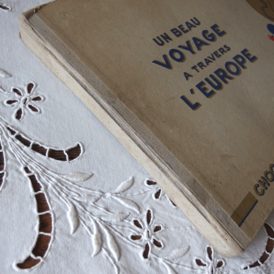 フランスアンティーク Chocolat Menier（ショコラ・メニエ）販促用 ヨーロッパ旅行のカードアルバム