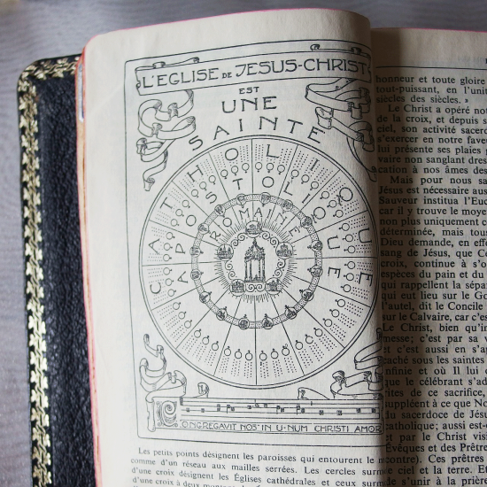 アンティーク 聖書 | 黒いレザーの祈祷書 ミサ典書 1940年(黒い アンティーク 聖書 | 黒いレザーの祈祷書 ミサ典書 1940年(黒い