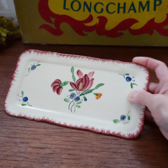 フランス LONGCHAMP（ロンシャン）ディネット おままごと用のケーキプレートのセット オリジナルの箱付き