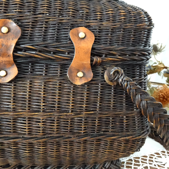 フランスアンティーク 19世紀 ブラックパニエ 蓋付き 籐のバスケット