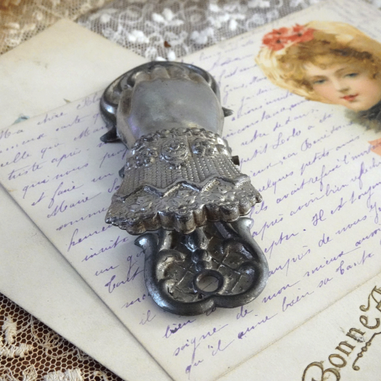 フランスアンティーク 20世紀初頭 貴婦人の手 小さなクリップ 9cm 