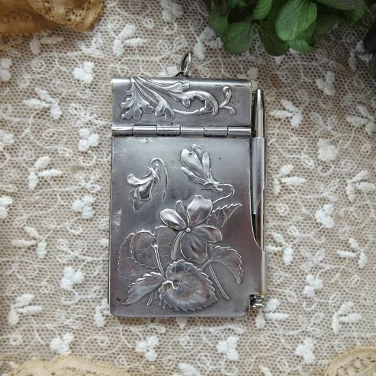 フランス　アンティーク　すずらん　カルネドバル　シルバープレート　ペンダント フランス アンティーク すずらん カルネドバル シルバープレート