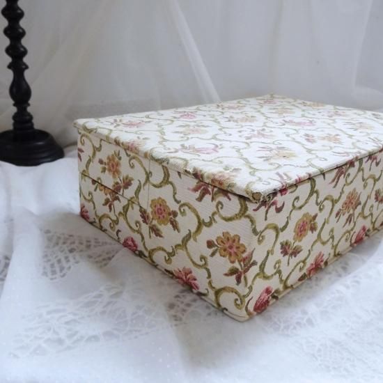 フランスアンティーク　カルトナージュ　小物入れ　ファブリック　ソーイングボックス 8e299b6f998aa45f2d2df56fe7ef9d