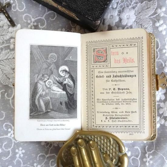 アンティーク 聖書 | ドイツ 1896年 アイボリーのミサ典書 祈祷書 マザーオブパールのクロス 専用箱付き | アンティーク 雑貨通販ショップClotte アンティーク 聖書 | ドイツ 1896年 アイボリーのミサ典書 祈祷書 マザーオブパールのクロス 専用箱付き | アンティーク 雑貨通販ショップClotte