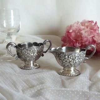 フランス アンティーク メタル銀メッキのシュガーポット シルバープレート