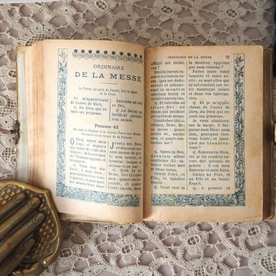 最高級 アンティーク 聖書 | フランス 20世紀初頭 セルロイド製の祈祷書 コレクション