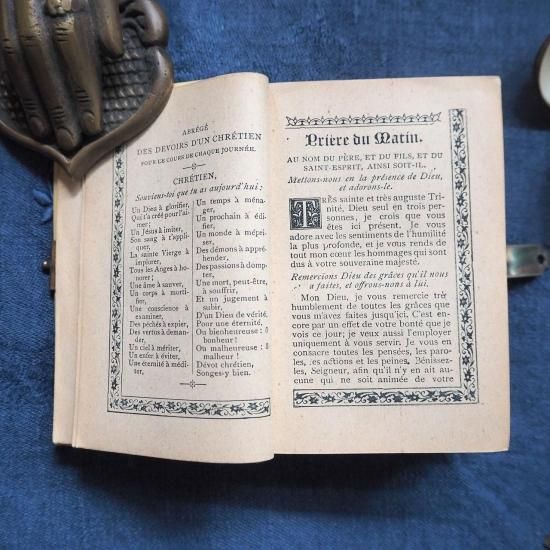 アンティーク 聖書 | フランス 20世紀 セルロイドの祈祷書 すずらんと