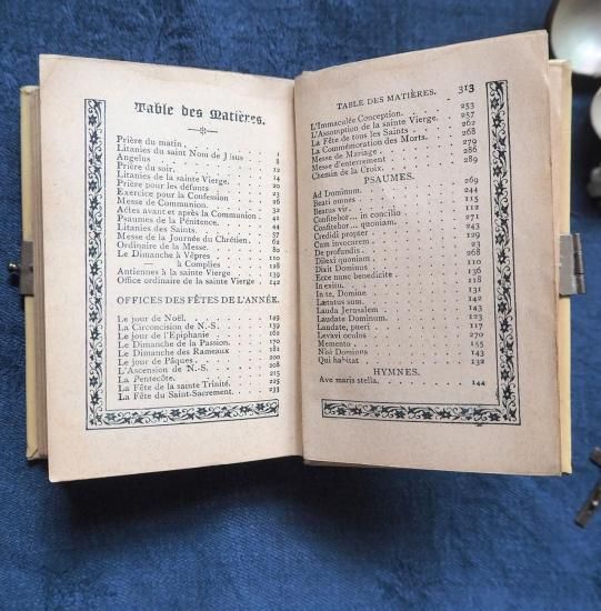 アンティーク 聖書 | フランス 20世紀 セルロイドの祈祷書 すずらんと