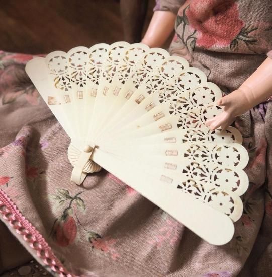 アンティーク エヴァンタイユ | フランス ドール用 お花模様の