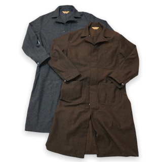 A420 1940s Style Shop Coat Gray & Brown