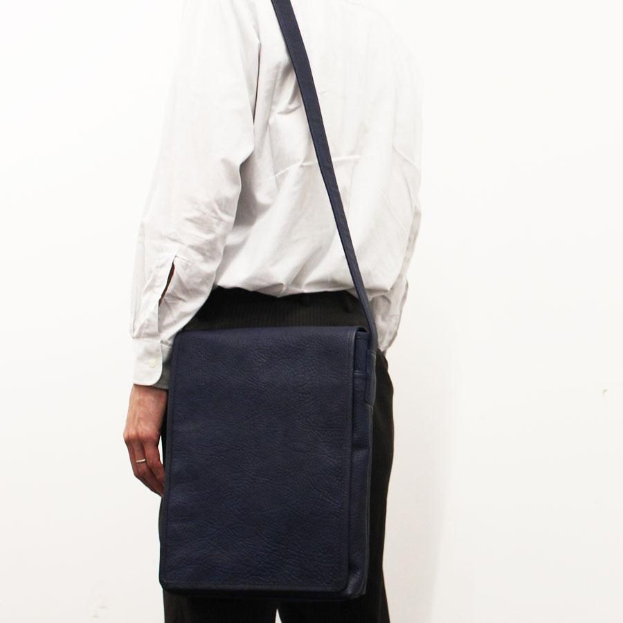 azzuni】馬革ショルダーバッグ| KAWANOWA - 日本の革工房・職人 azzuni】馬革ショルダーバッグ| KAWANOWA - 日本の革工房・職人