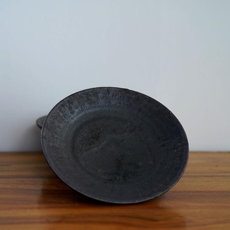 小野象平 黒志野7寸皿 [21]｜Discover Japan 公式オンラインショップ