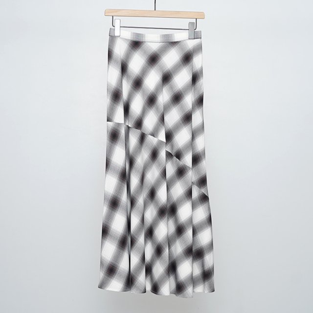 【PHEENY / フィーニー】Rayon ombre check bias skirt CHARCOAL