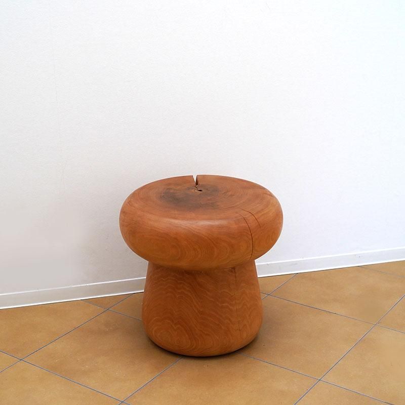 Walnut tree Turned Stool / Shoji Morinaga / Contemporary Walnut tree Turned Stool / Shoji Morinaga / Contemporary