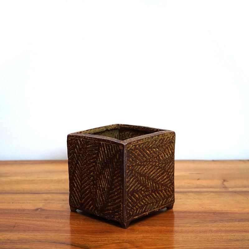 三宅島産溶岩彫刻 昭和48年製 金差し 菱形花木地紋香炉 ー三宝堂オンラインショップ