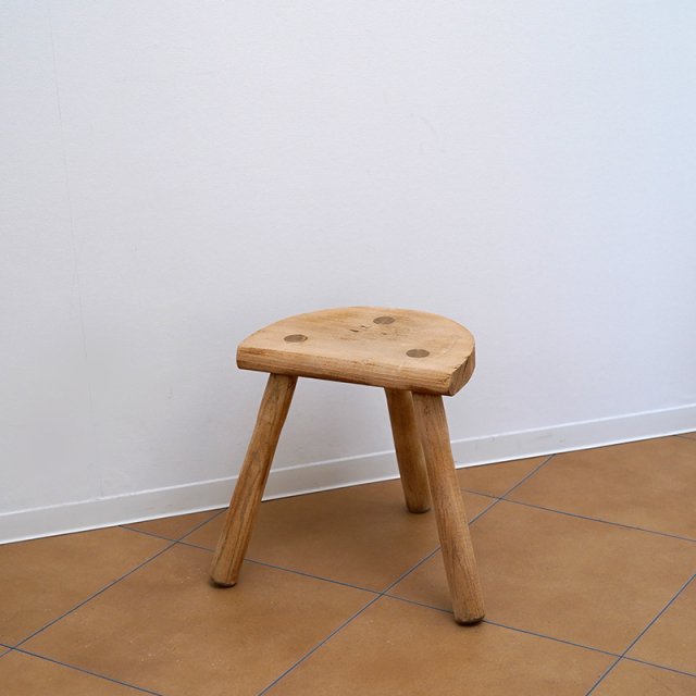 French Solid Milking Stool B / France / 1960s