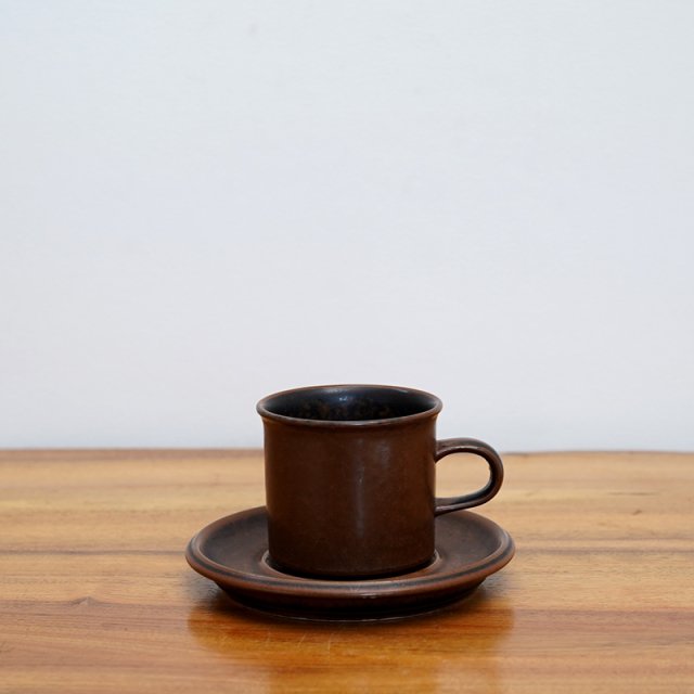 ARABIA / 'RUSKA' Mini Coffee Cup & Saucer 5 / 80s / Finland