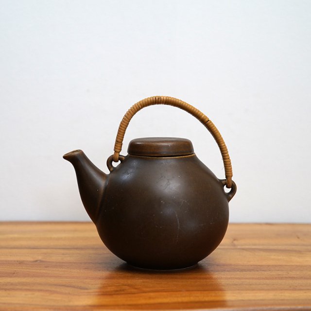 【3月26日入荷】ARABIA / ‘GA3’ Tea Pot / Brown / 1950s-60s / Finland / Ulla Procope