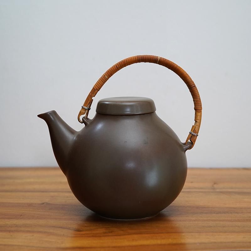 ARABIA / 'GA3' Tea Pot / Brown / 1950s-60s / Finland / Ulla ARABIA / 'GA3' Tea Pot / Brown / 1950s-60s / Finland / Ulla