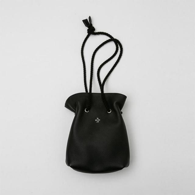 8/19()١ۡ20/80 ȥƥƥSHRINK LEATHER SQUARE GASSAI BAG BK