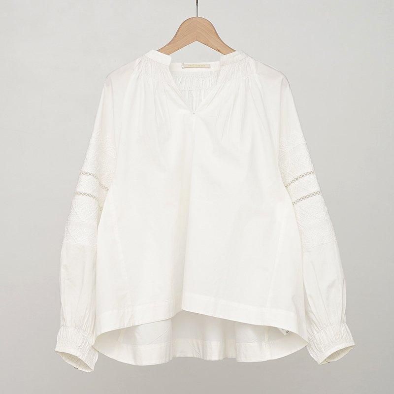 トップブランドのファッション ne BLOUSE GATHER EMB KIKA POPLIN ヌキテパ】FINE pas Quittez トップス