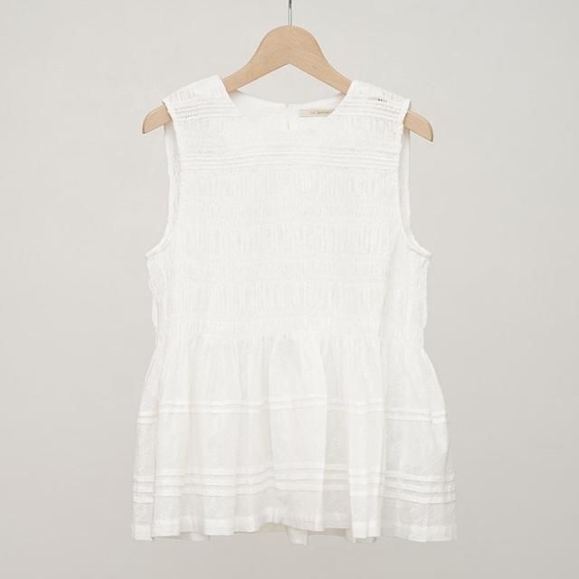 Cotton Dobby Sleeveless Shirring Top | Pasand by ne Quittez
