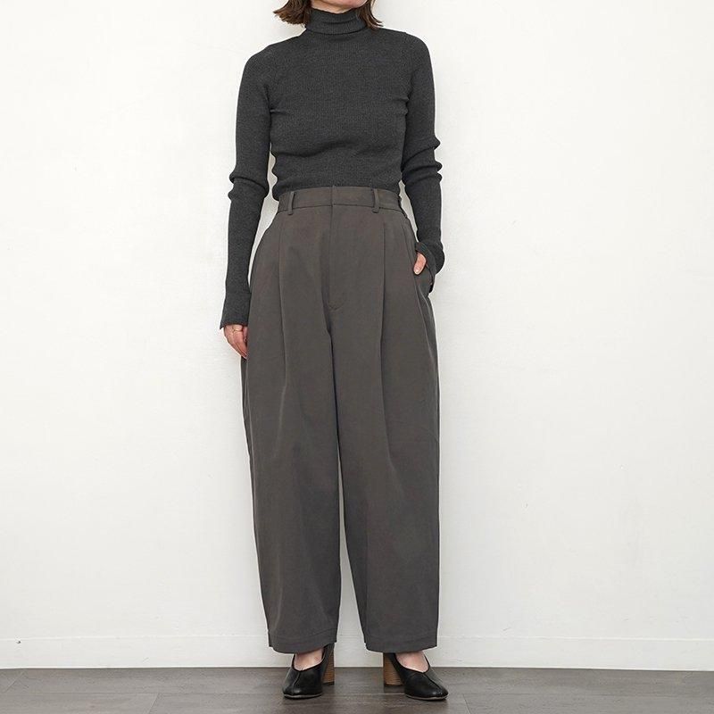 3/29再入荷】【bukht ブフト】2TUCK TROUSERS CHARCOAL - THIRTY 3/29再入荷】【bukht ブフト】2TUCK TROUSERS CHARCOAL - THIRTY
