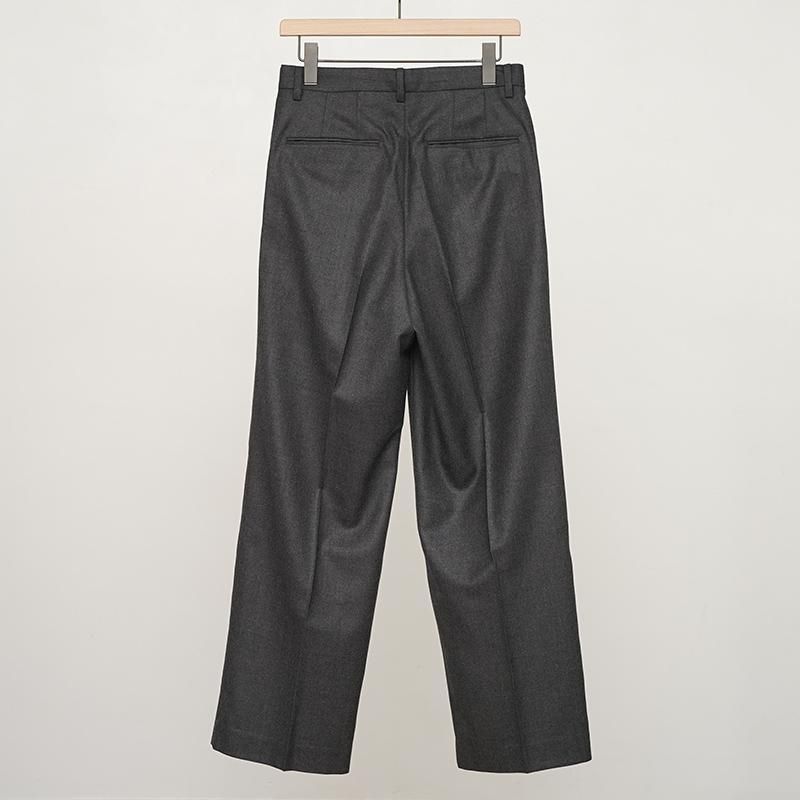 AURALEE Light Wool Two-Tuck Slacks オーラリー AURALEE Super Light Wool Two-Tuck Slacks Top Brown | HAVEN