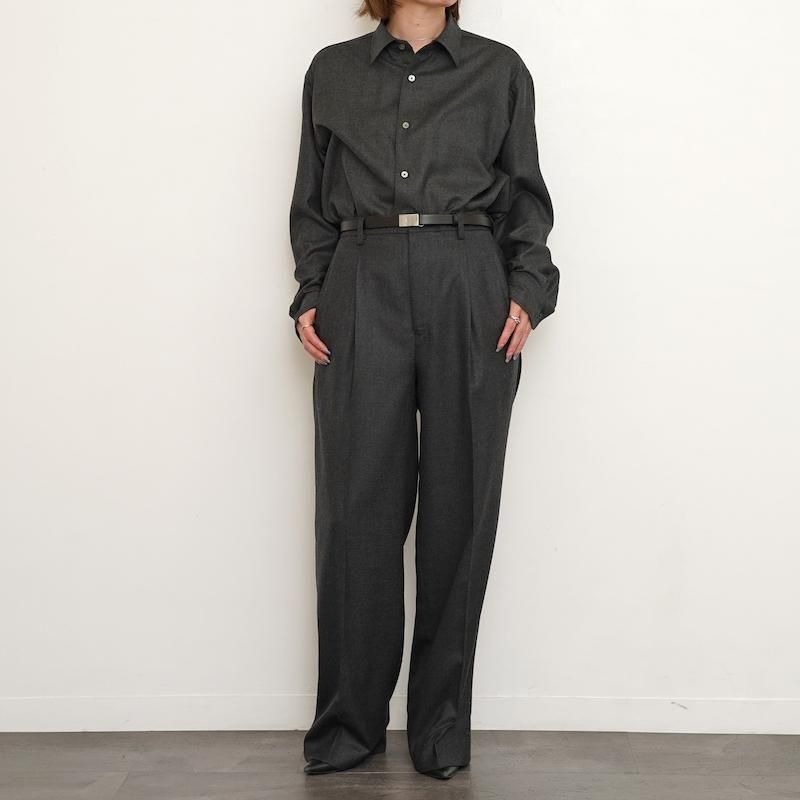 AURALEE 定番　TWO-TUCKS SLACKS オーラリー AURALEE SUPER LIGHT WOOL TWO-TUCK SLACKS | Less