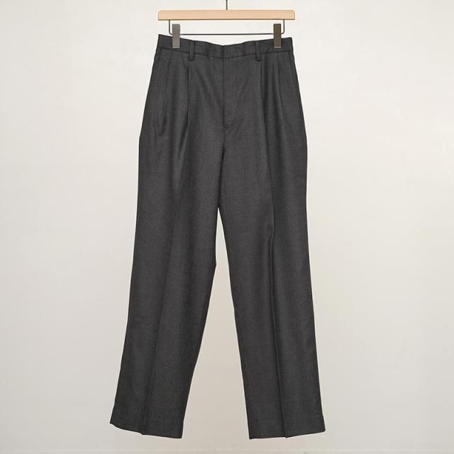 9/6()19:00䳫ϡۡ2025 A/WۡAURALEE ꡼ǥSUPER LIGHT WOOL TWO-TUCK SLACKS TOP CHARCOAL