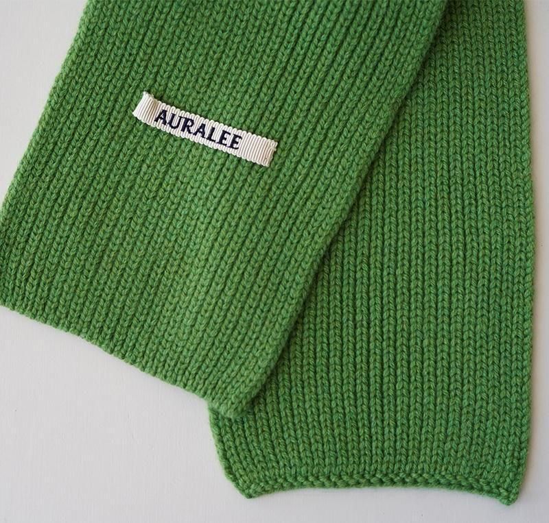 【訳あり】AURALEE ライトグリーン カシミヤ　クルーネックニット LIGHT CASHMERE KNIT P/O - AURALEE Official Website