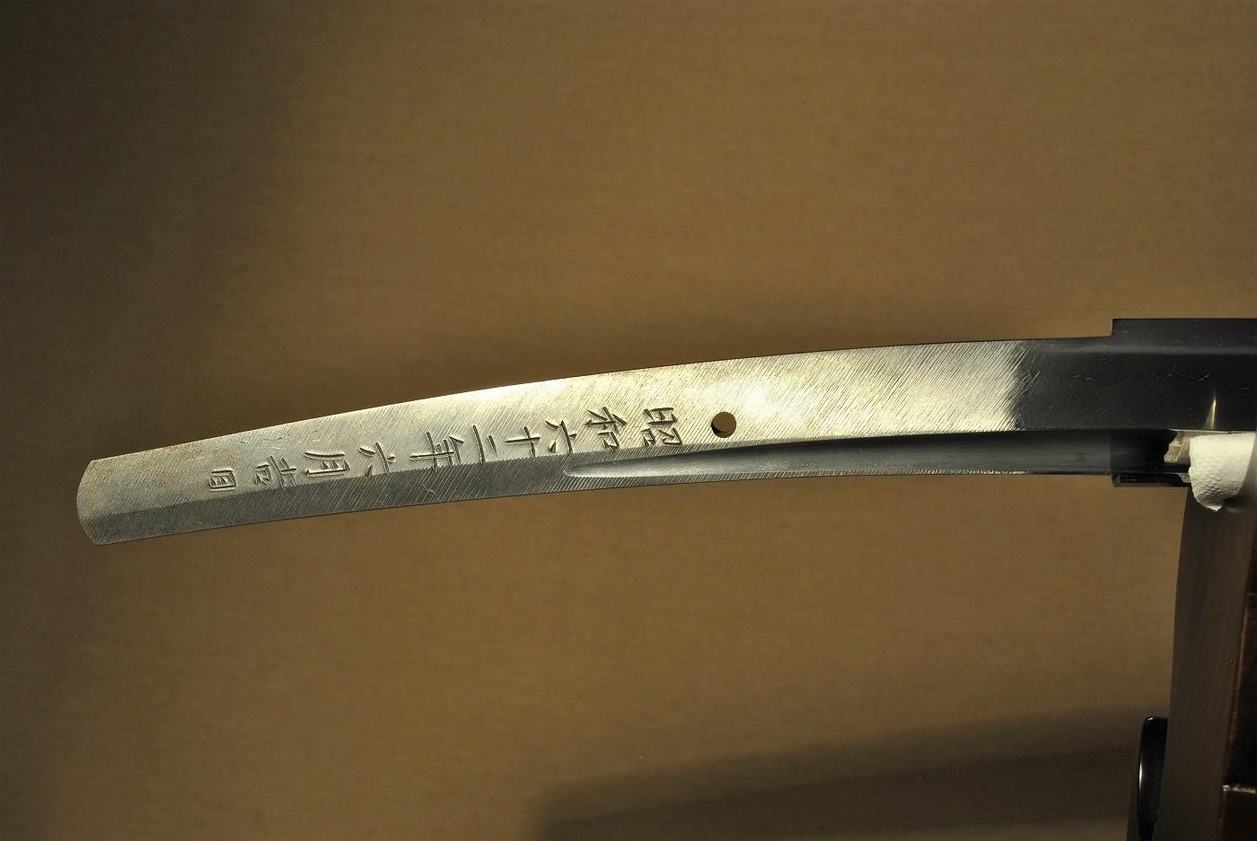 三池典太光世写しの太刀】「越後住雲龍子貞次」 77.5cm 、鑑賞に・拵を ... 三池典太光世写しの太刀】「越後住雲龍子貞次」 77.5cm 、鑑賞に・拵を ...