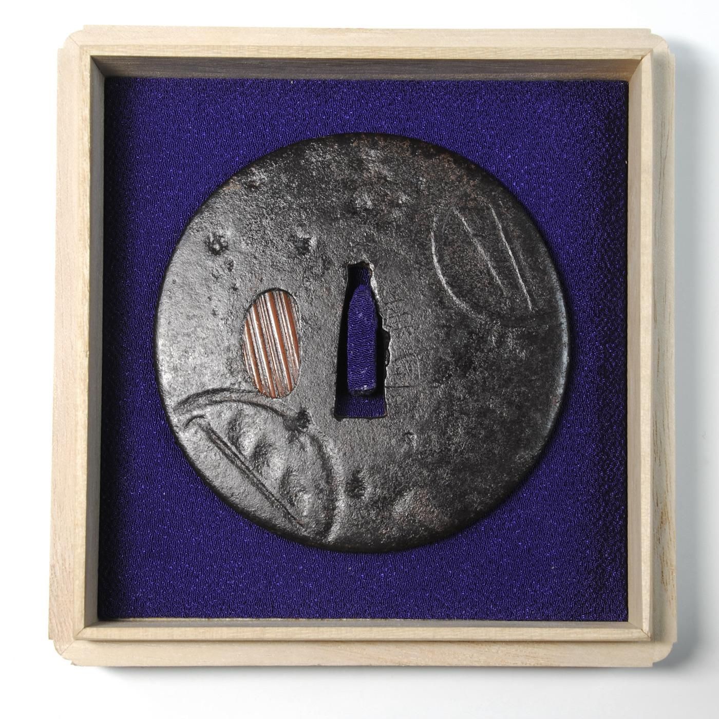 廣重銘時代鉄製 鍔(つば) 金色装飾付き NO 02 廣重銘時代鉄製 鍔(つば) 金色装飾付き NO 02