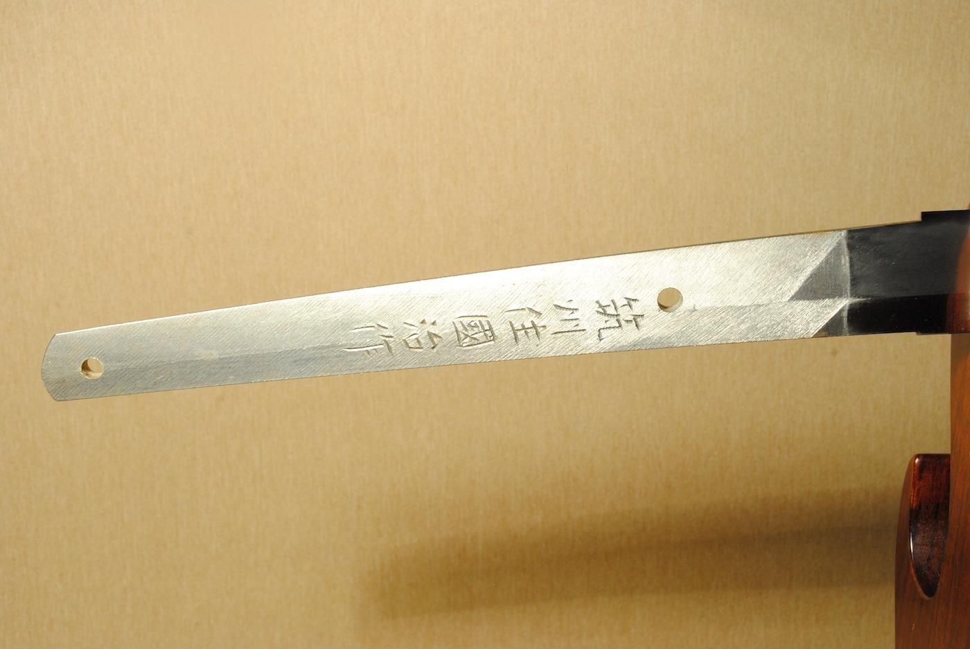 【大和国一刀彫】達磨 専用箱付き 刀源作 大和国一刀彫】達磨 専用箱付き 刀源作